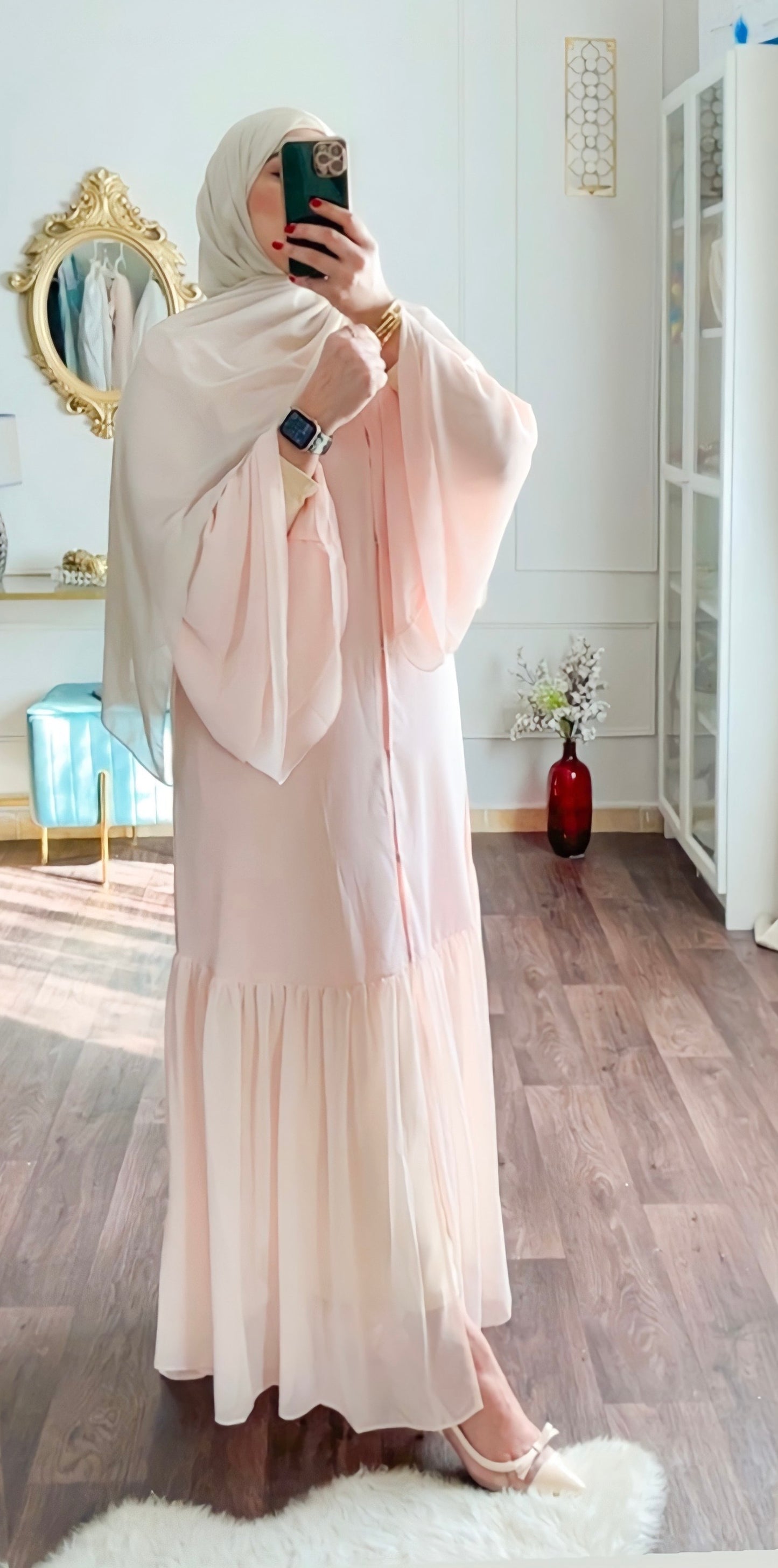 Nuum design chiffon Abaya