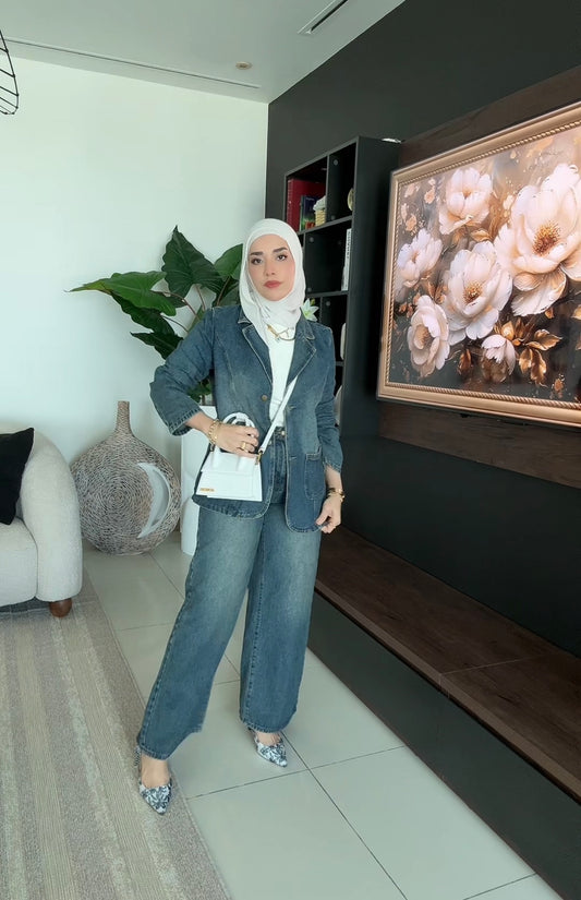 Denim jacket and jeans set