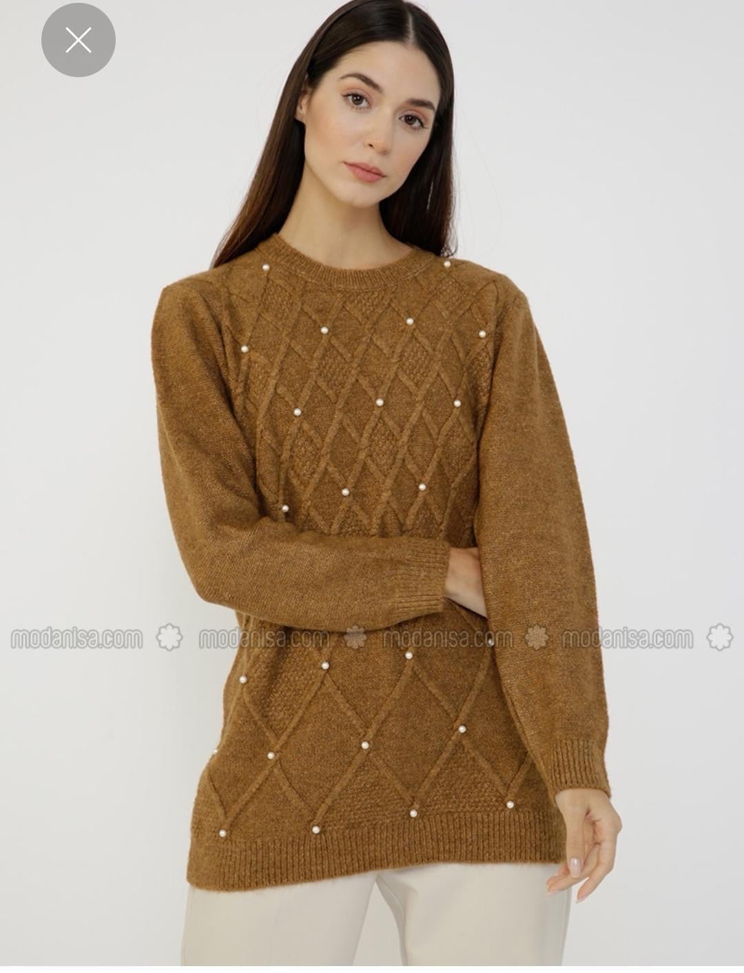 Pullover with pearls